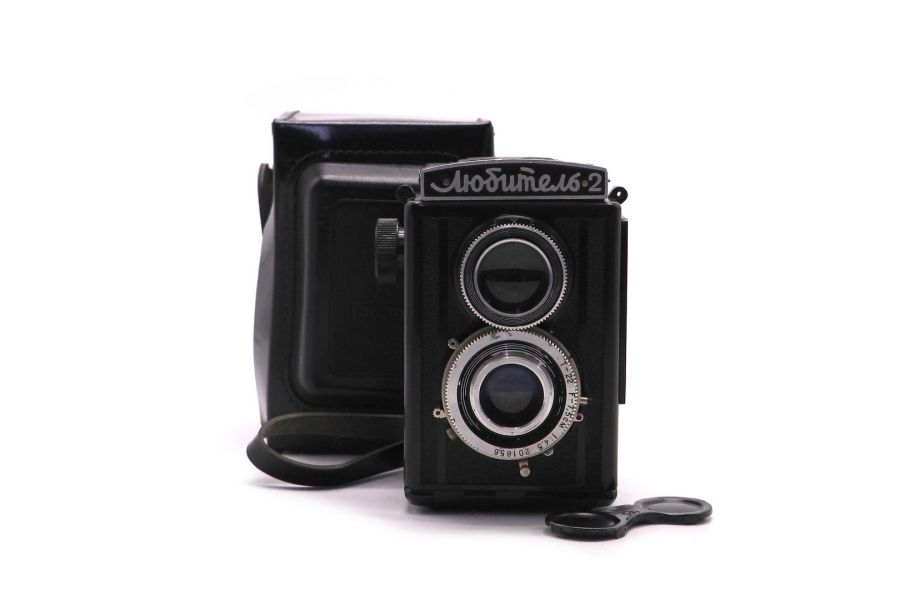 Фотоаппарат среднеформатный советский Любитель-2