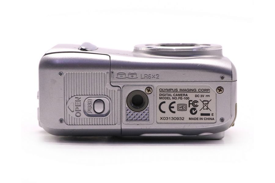 Компактный цифровой фотоаппарат Olympus FE-100