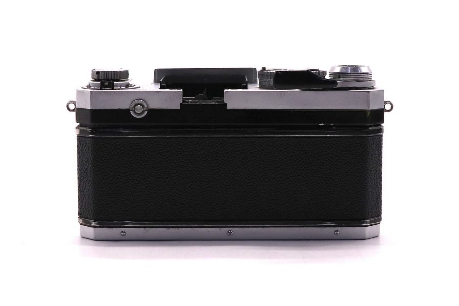 Пленочный зеркальный фотоаппарат Nikon F body