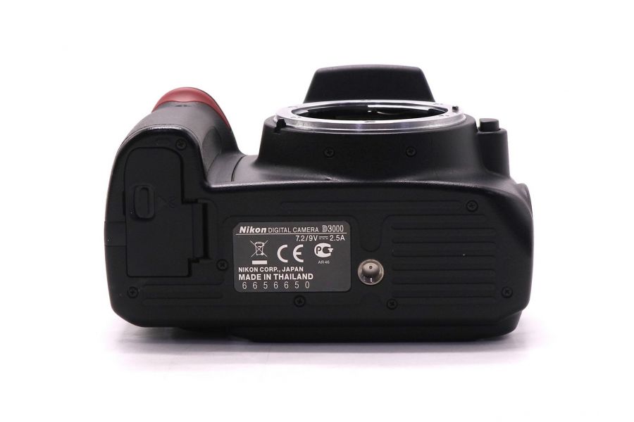 Зеркальная камера Nikon D3000 body в упаковке