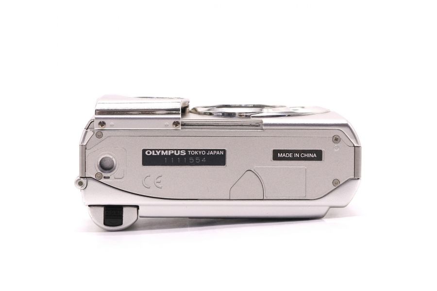 Компактная плёночная камера Olympus mju V Metal