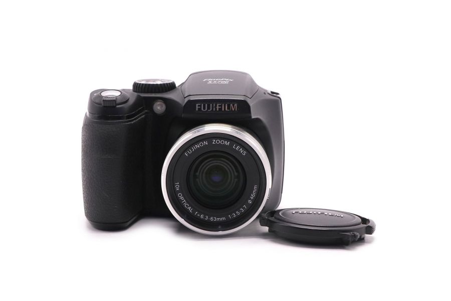 Компактная цифровая камера Fujifilm finePix S5700