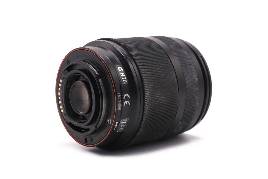 Зум-объектив Sony 18-200mm f/3.5-6.3 DT (SAL18200)