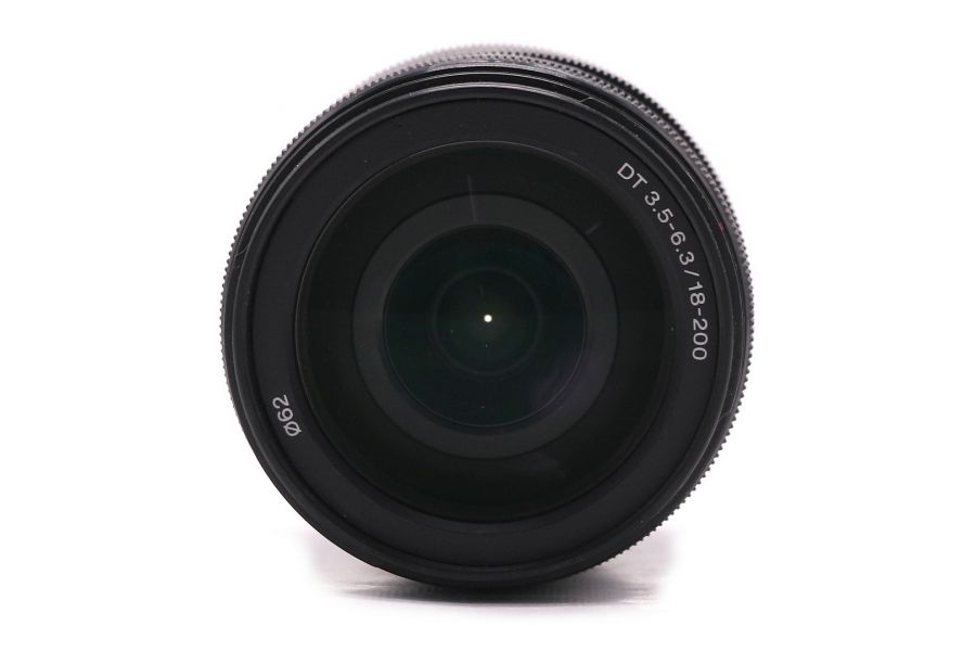 Зум-объектив Sony 18-200mm f/3.5-6.3 DT (SAL18200)