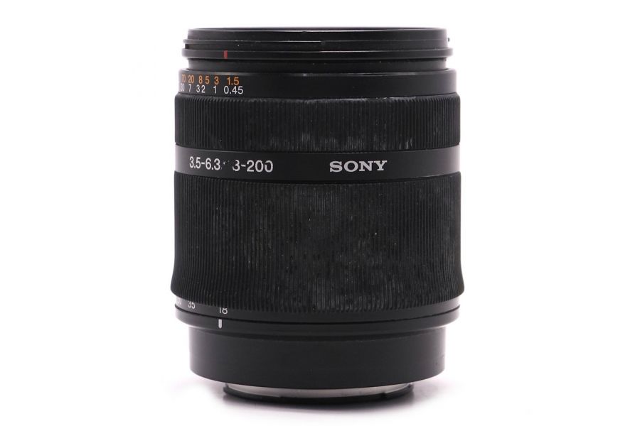 Зум-объектив Sony 18-200mm f/3.5-6.3 DT (SAL18200)