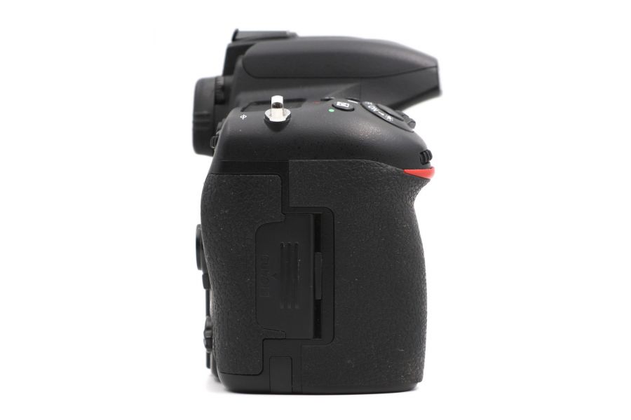 Nikon D750 body в упаковке (пробег 130645 кадров)