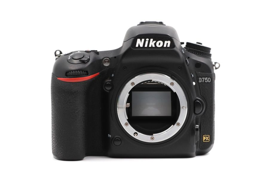Nikon D750 body в упаковке (пробег 130645 кадров)