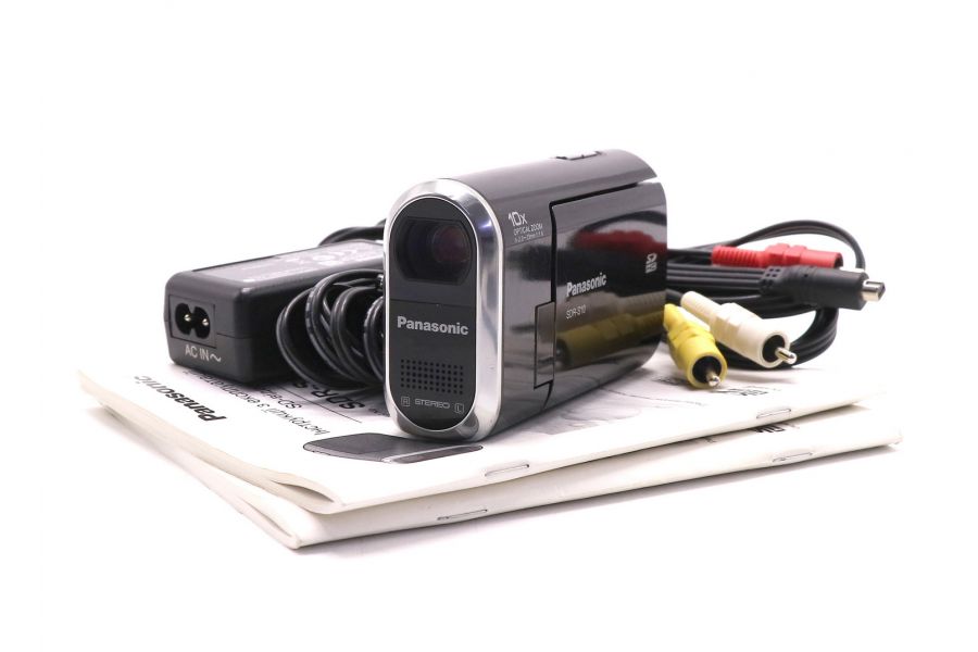 Видеокамера цифровая компактная Panasonic SDR-S10