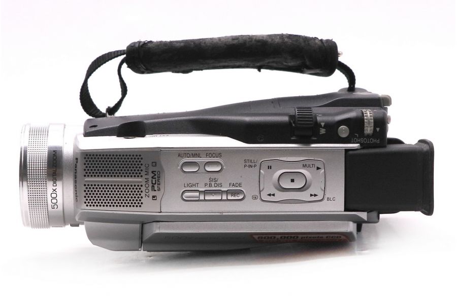 Видеокамера Panasonic NV-DS30 в упаковке