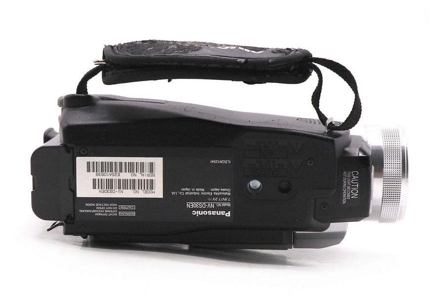 Видеокамера Panasonic NV-DS30 в упаковке