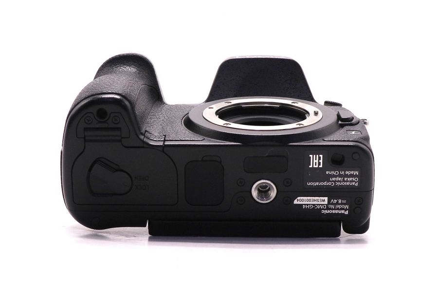 Panasonic Lumix DMC-GH4 body в упаковке (пробег 1900 кадров)