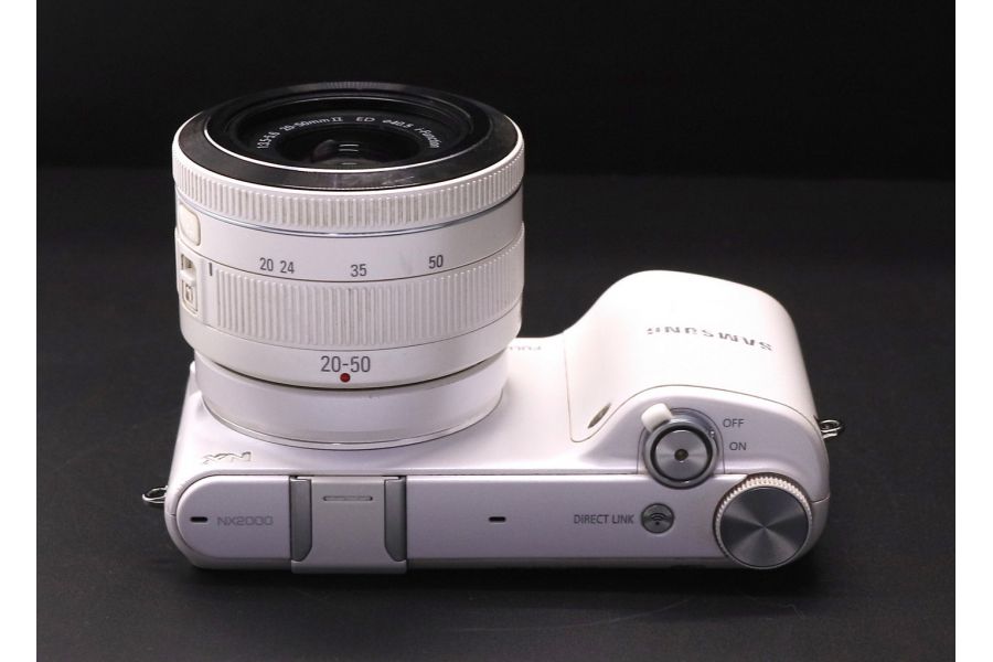 Компактный фотоаппарат Samsung NX2000 kit white