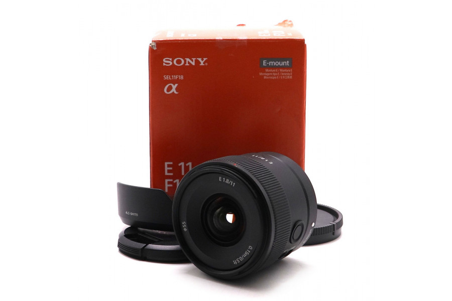 Объектив Sony E 11mm f/1.8 (SEL11F18) в упаковке