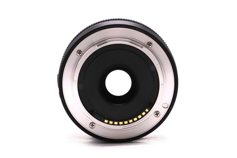 Объектив Sony E 11mm f/1.8 (SEL11F18) в упаковке