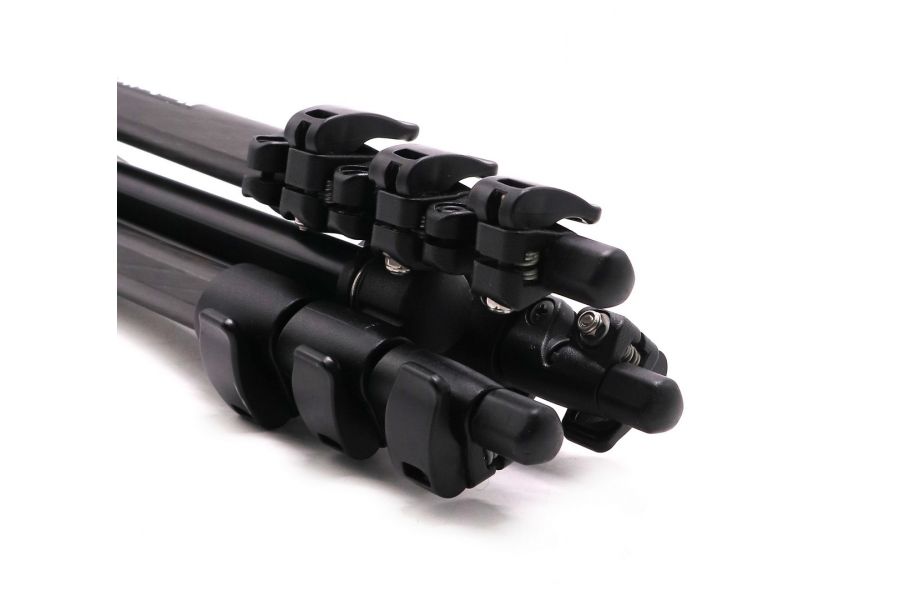 Легкий, компактный штатив Manfrotto 190MF4