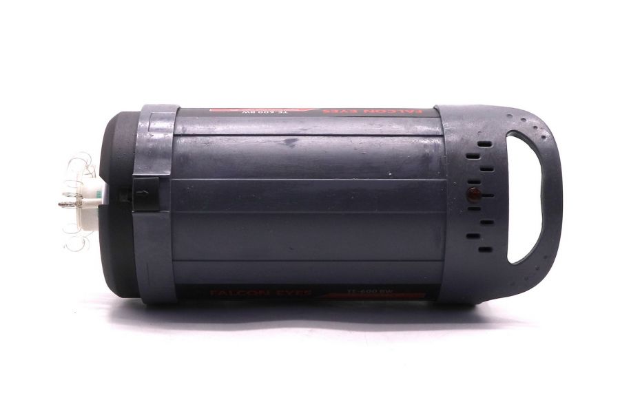 Студийная вспышка Falcon Eyes модель TE-600 BW