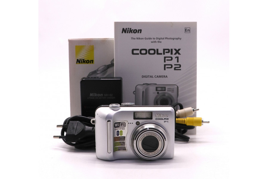Цифровая фотокамера Nikon coolpix P1 в упаковке