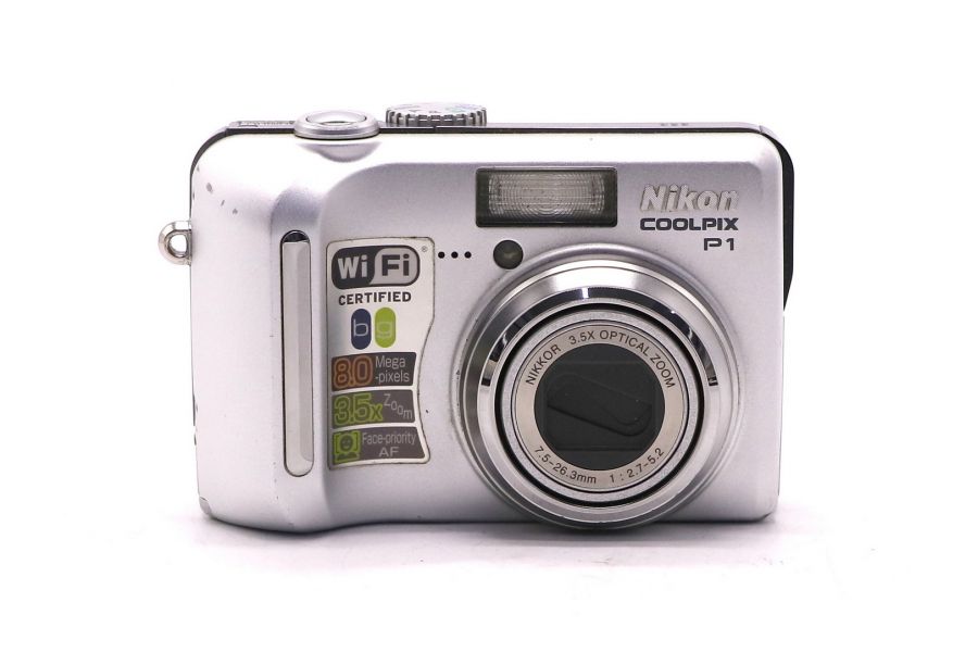 Цифровая фотокамера Nikon coolpix P1 в упаковке
