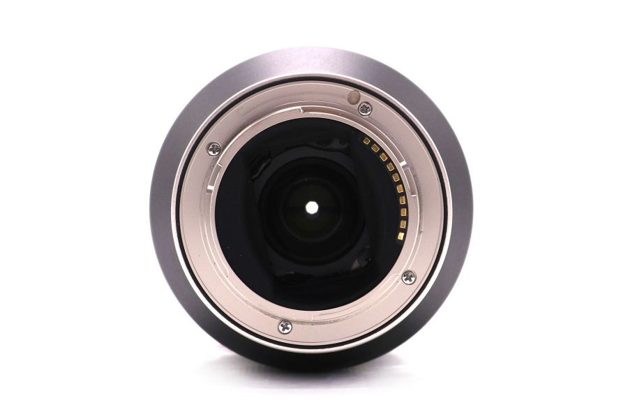 Телеобъектив Tamron 70-300mm f/4.5-6.3 Di III RXD в упаковке