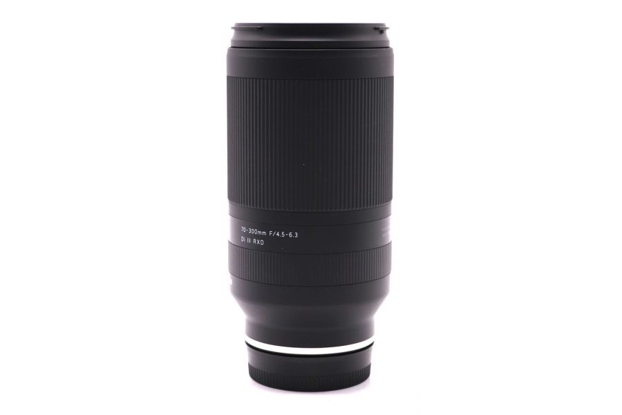 Телеобъектив Tamron 70-300mm f/4.5-6.3 Di III RXD в упаковке