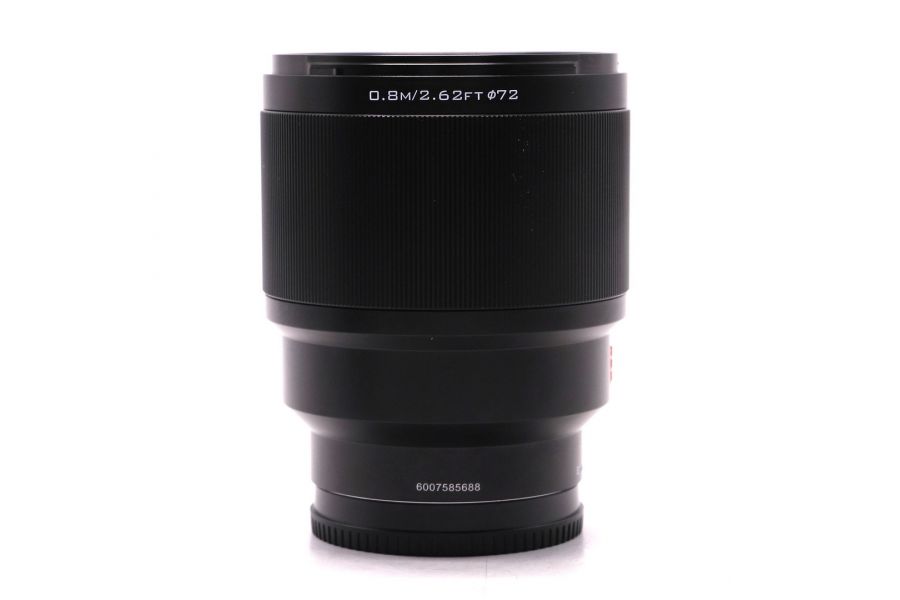 Объектив Viltrox AF 85mm f/1.8 II FE Sony E в упаковке