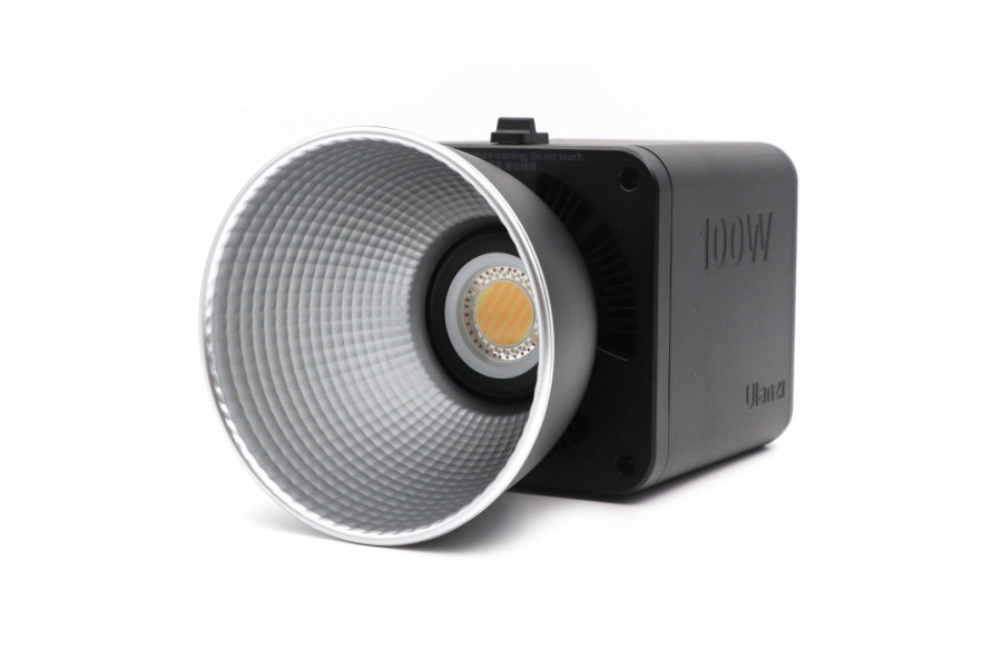 Осветитель светодиодный Ulanzi ML100 RGB 100 Вт в упаковке