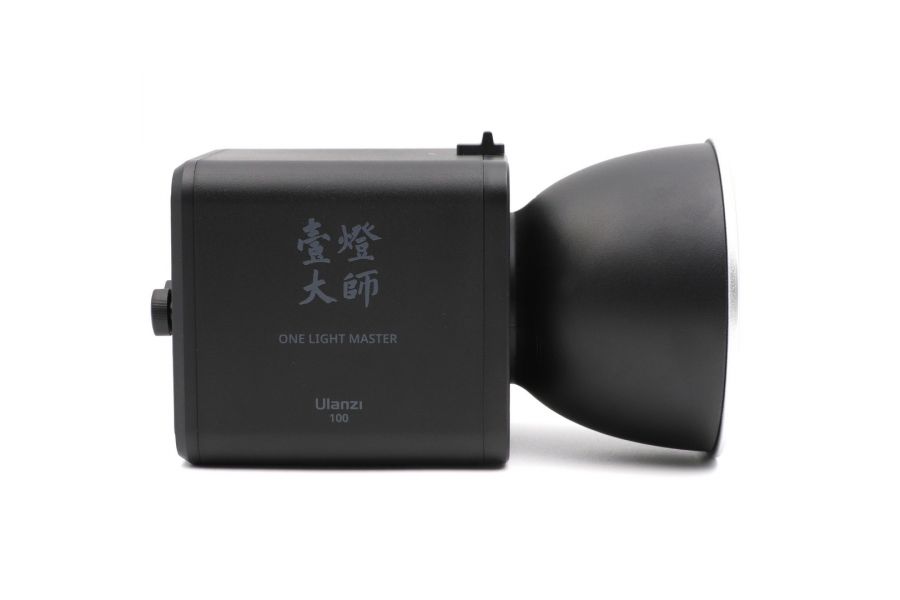 Осветитель светодиодный Ulanzi ML100 RGB 100 Вт в упаковке