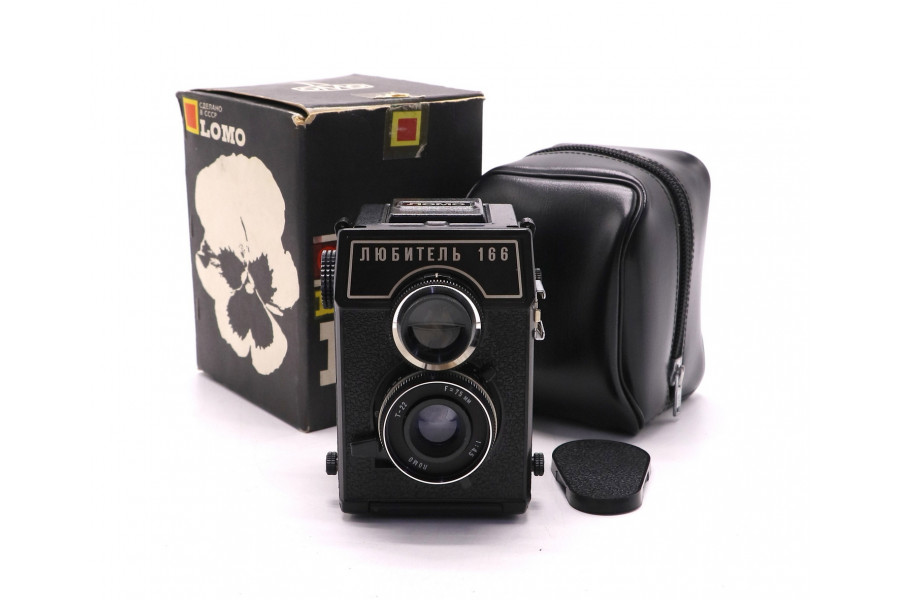 Советский фотоаппарат Любитель 166 в упаковке