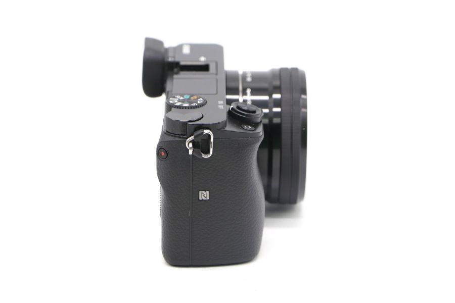 Sony A6000 ILCE-6000L kit (пробег 21335 кадров)