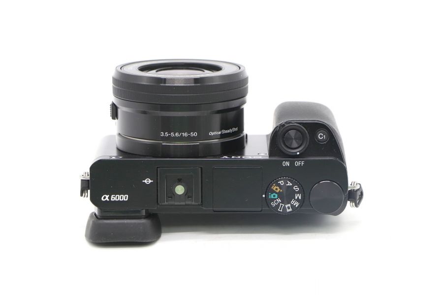 Sony A6000 ILCE-6000L kit (пробег 21335 кадров)