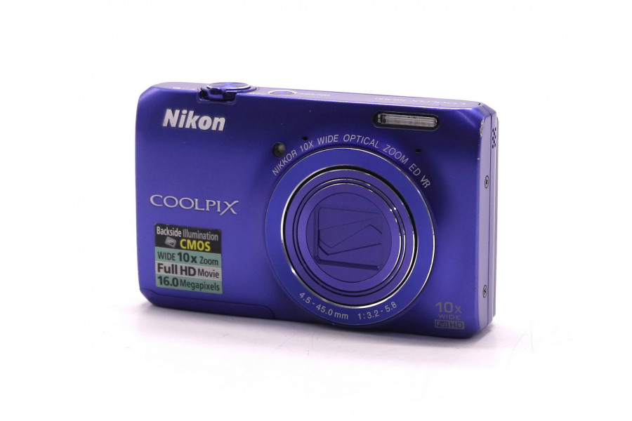 Фотоаппарат Nikon Coolpix S6300 в упаковке