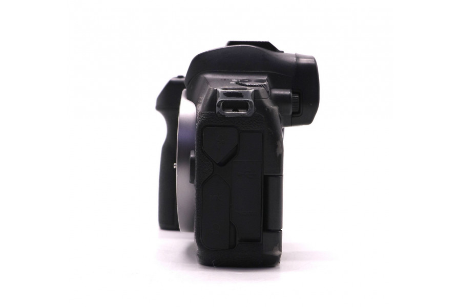 Canon EOS R body в упаковке (пробег 1436370 кадров)