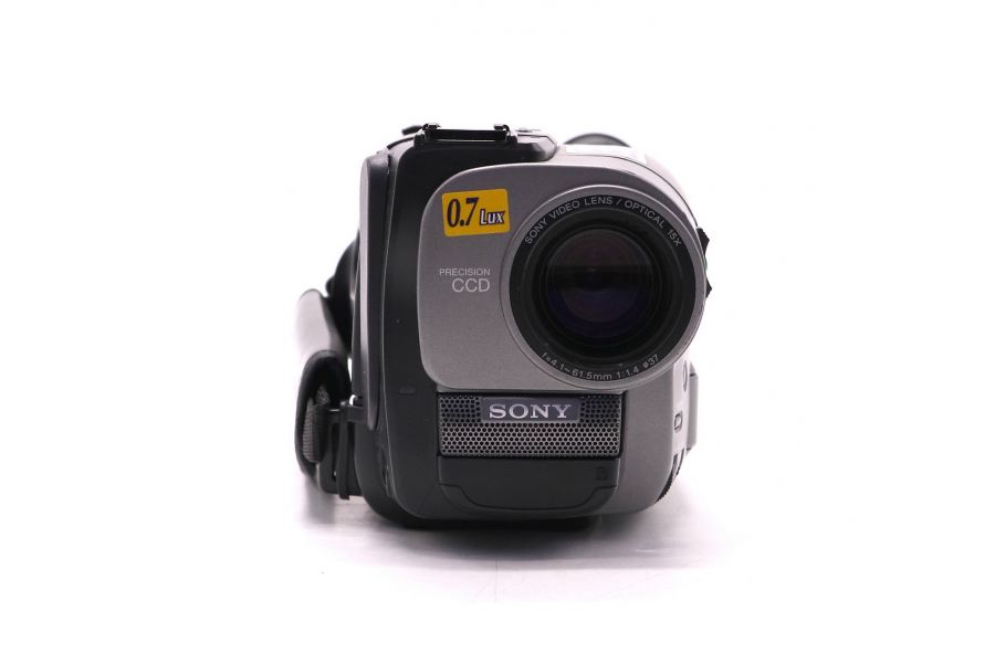 Видеокамера аналоговая Sony CCD-TRV24E в упаковке