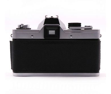 Зеркальный пленочный фотоаппарат Praktica LTL body