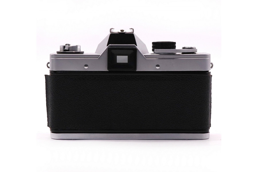 Зеркальный пленочный фотоаппарат Praktica LTL body