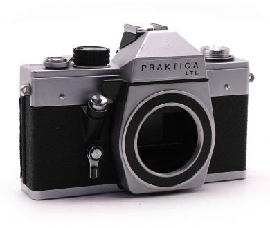 Зеркальный пленочный фотоаппарат Praktica LTL body