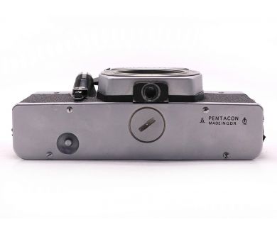 Зеркальный пленочный фотоаппарат Praktica LTL body