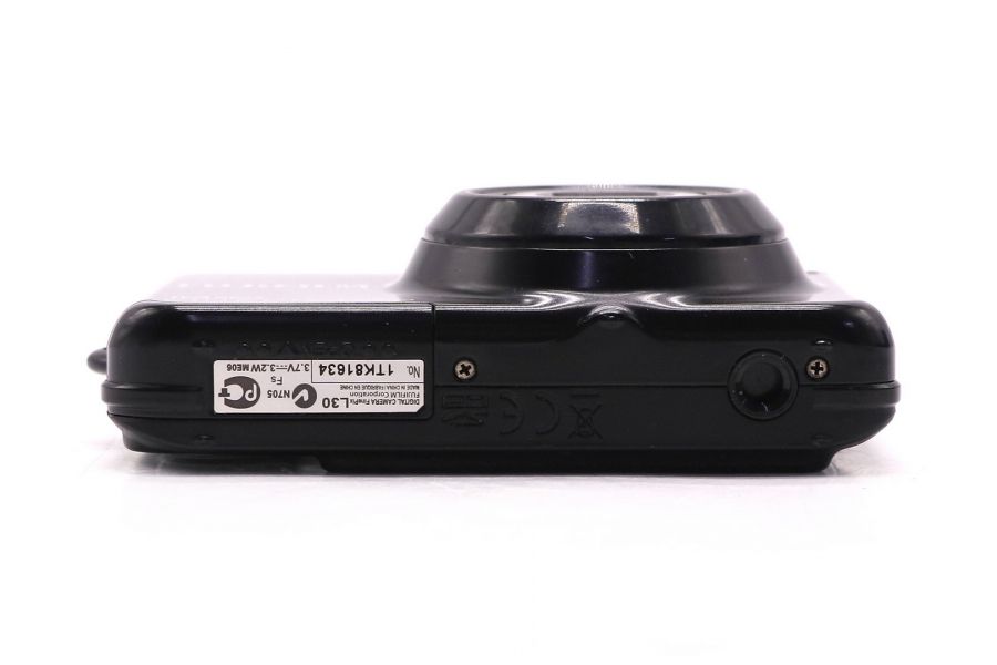 Компактная камера Fujifilm FinePix L30 в упаковке