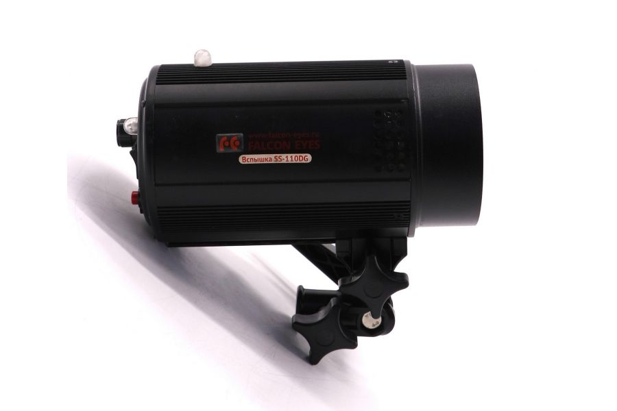 Импульсная студийная вспышка Falcon Eyes SS-110DG
