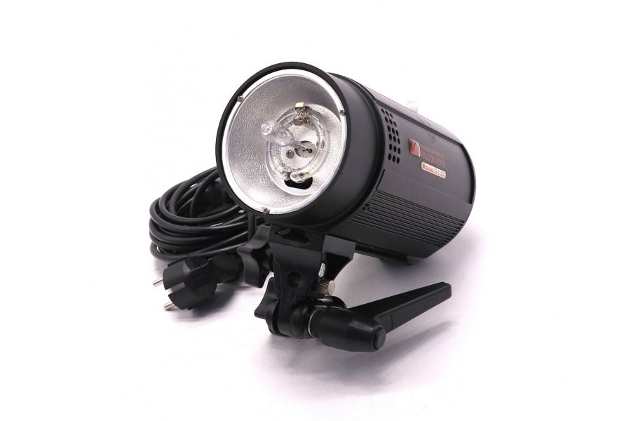 Импульсная студийная вспышка Falcon Eyes SS-110DG