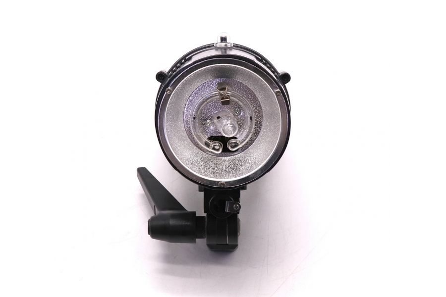 Импульсная студийная вспышка Falcon Eyes SS-150BJ