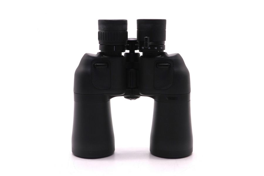 Бинокль призменный Nikon Action 10-22X50 CF