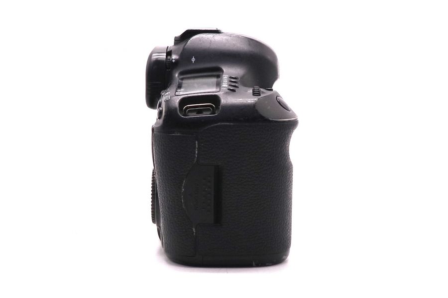 Canon EOS 5D Mark III body в упаковке (пробег 327535 кадров)