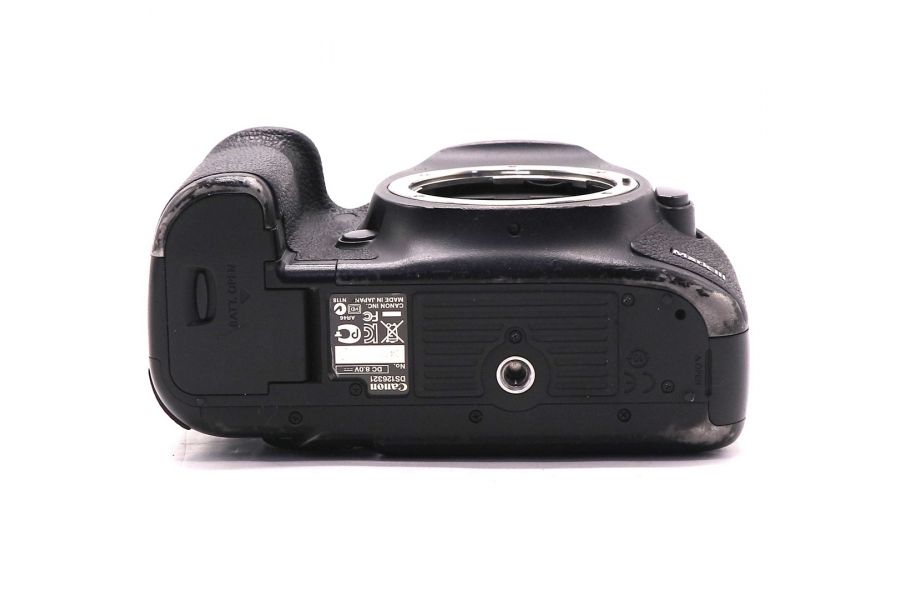 Canon EOS 5D Mark III body в упаковке (пробег 327535 кадров)