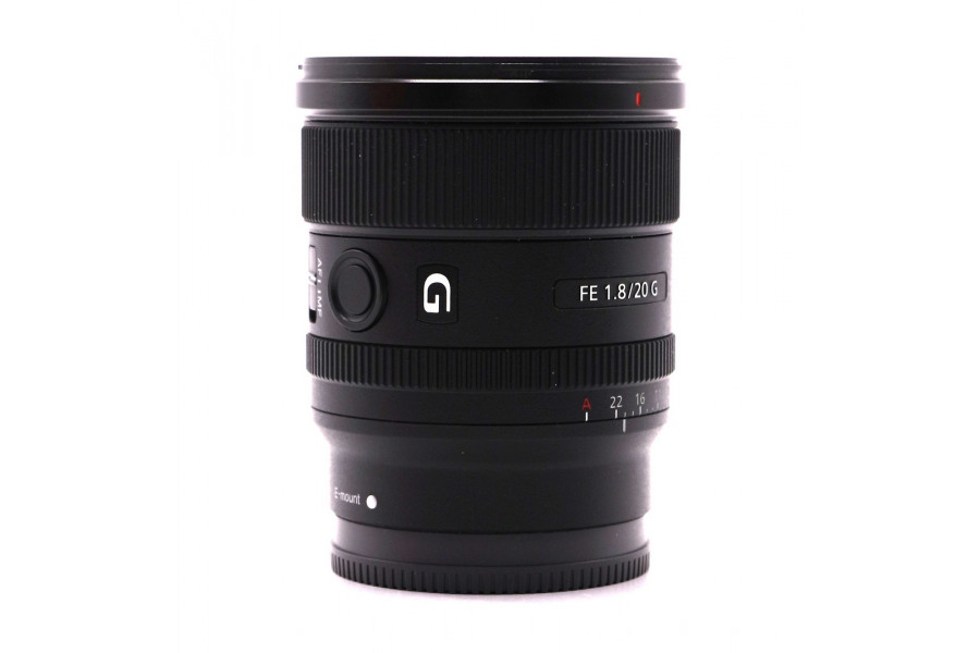 Объектив Sony 1.8/20mm SEL20F18 в упаковке