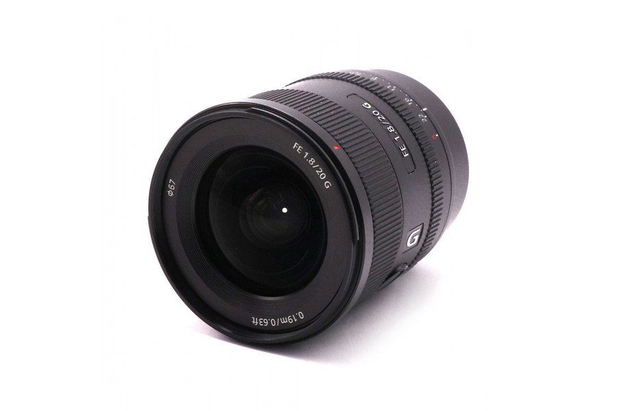 Объектив Sony 1.8/20mm SEL20F18 в упаковке