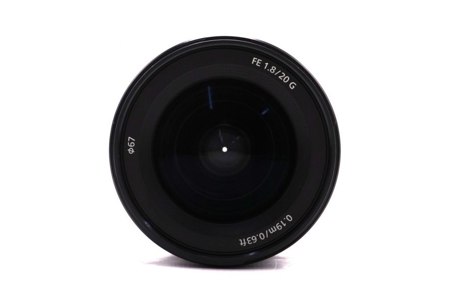 Объектив Sony 1.8/20mm SEL20F18 в упаковке