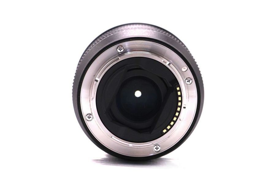 Объектив Sony 1.8/20mm SEL20F18 в упаковке