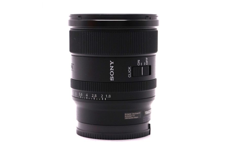 Объектив Sony 1.8/20mm SEL20F18 в упаковке
