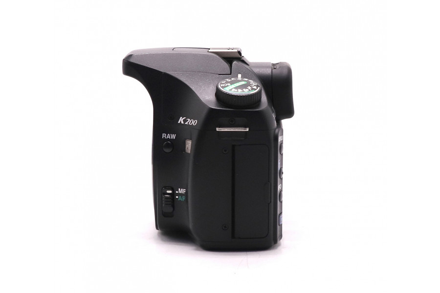 Pentax K200d body в упаковке (пробег 23450 кадров)